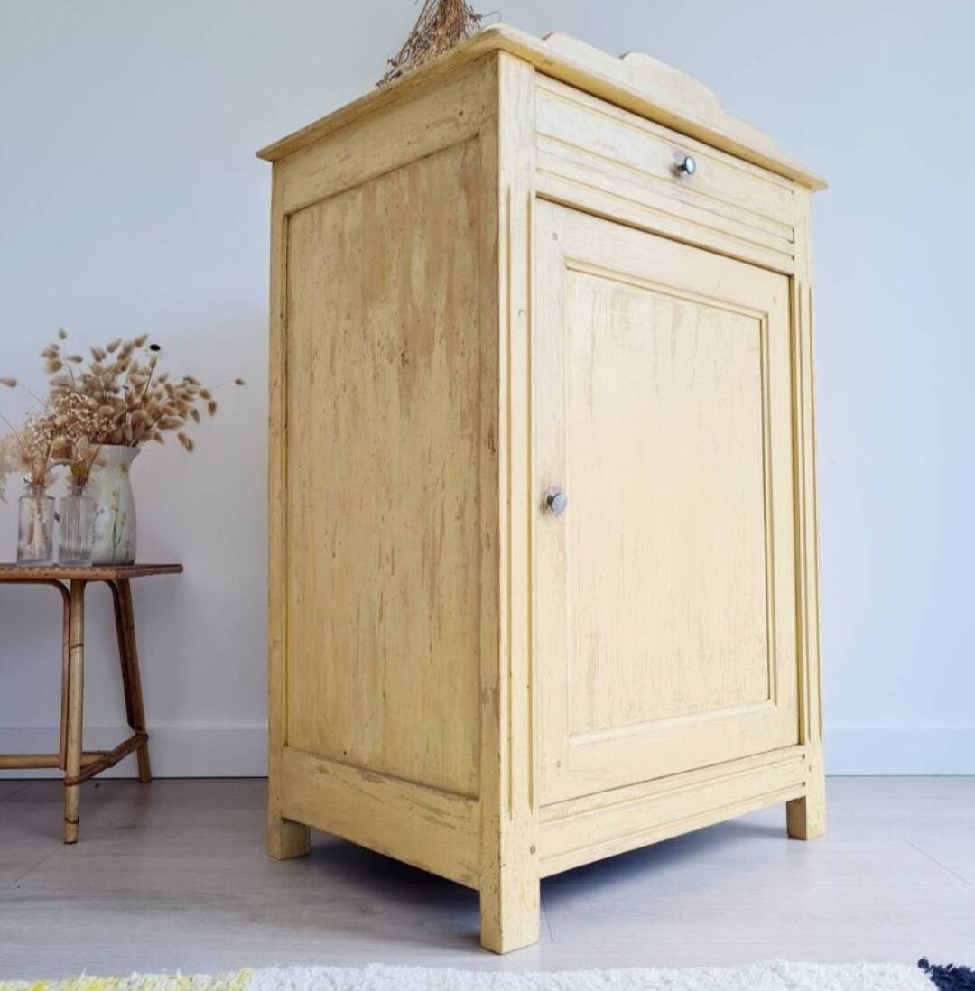 Yellow wooden Parisian sideboard