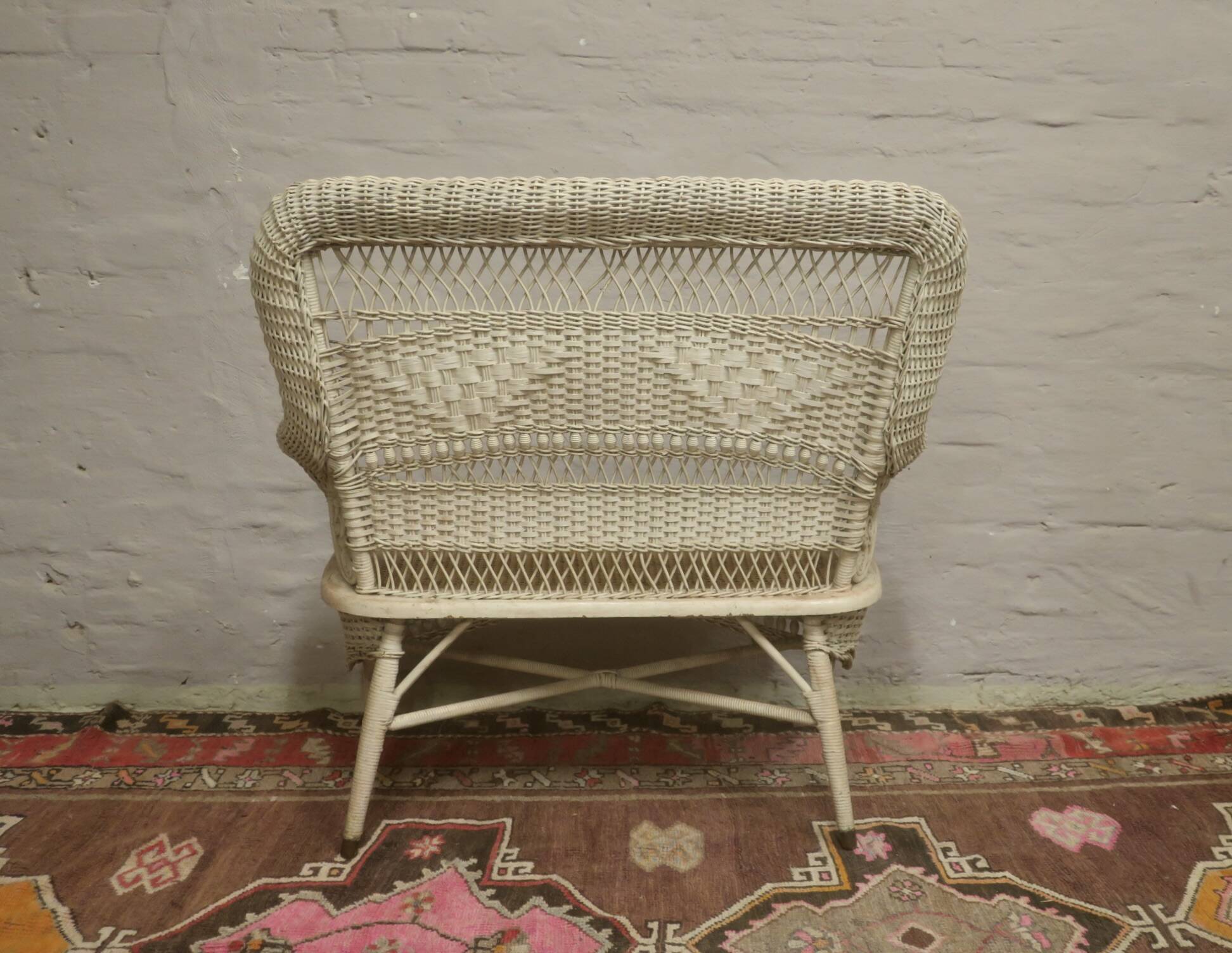 Canapé américain ancien en osier par Larkin Co, 1890