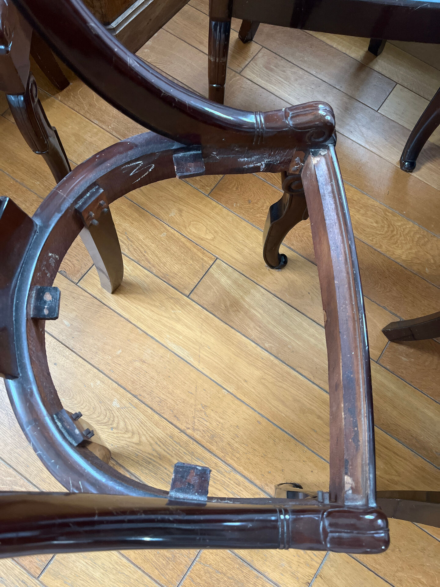 8 solid mahogany chairs