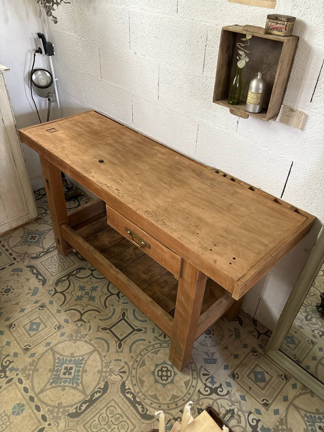 Carpenter's workbench