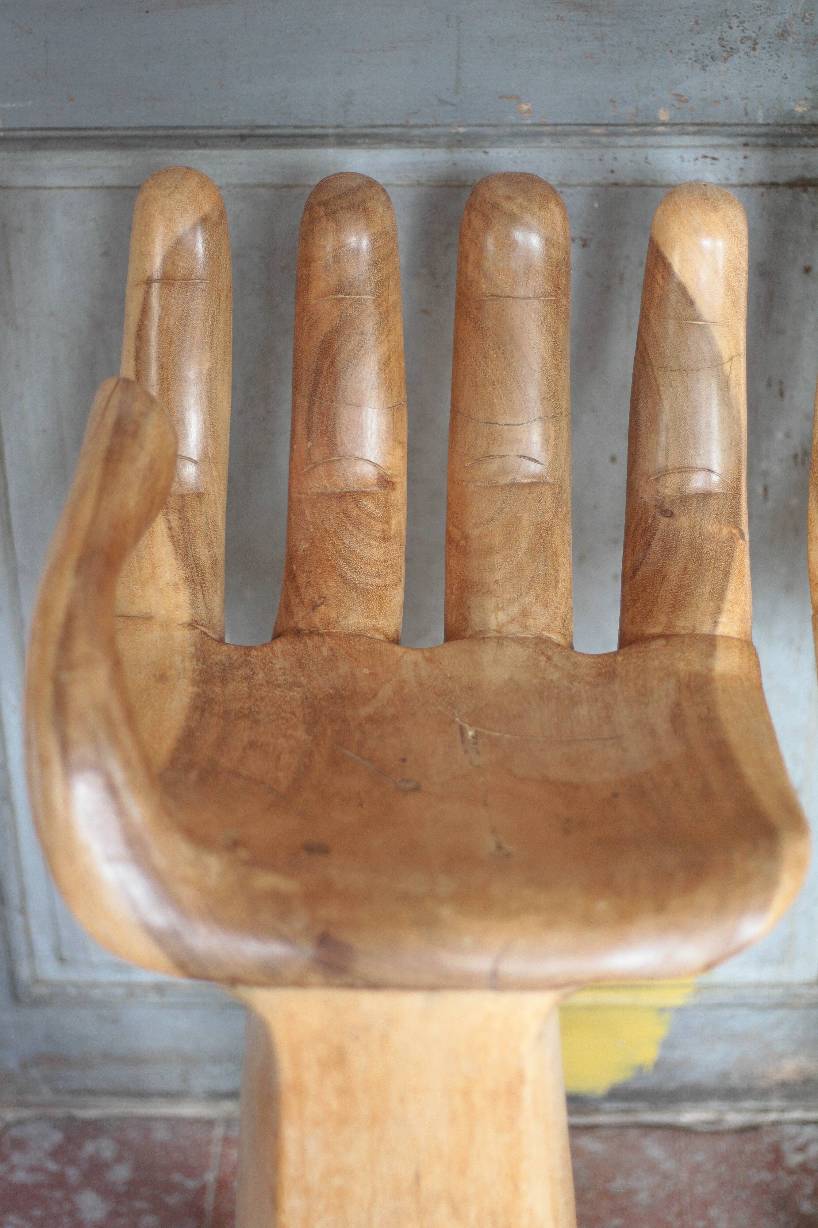 Paire de chaises bois forme main, tabouret de bar bois, chaise bois, chaise