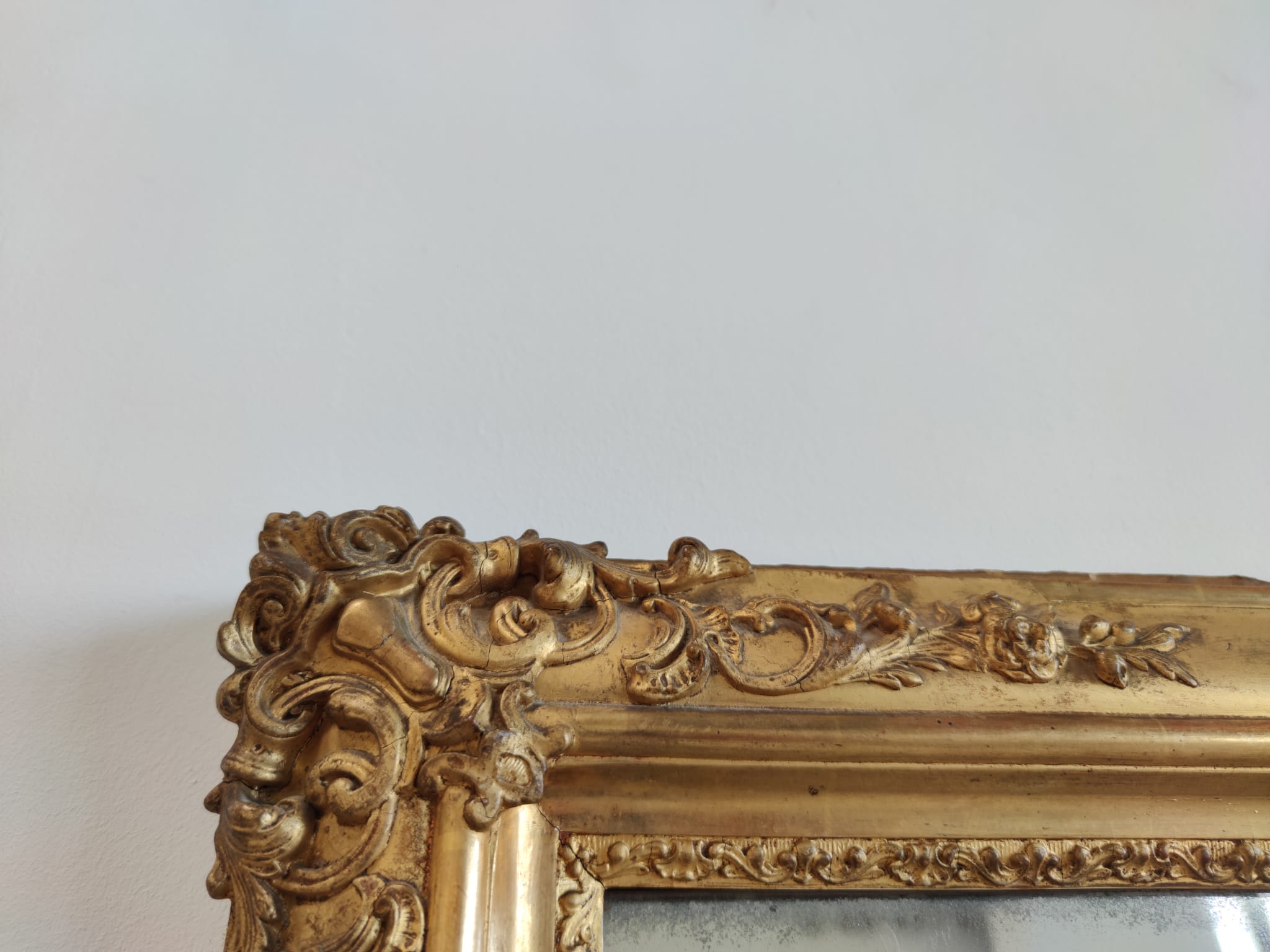 Rectangular golden mirror moldings plant motifs nineteenth H: 130cm