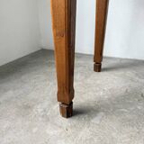 Extendable farmhouse table in oak