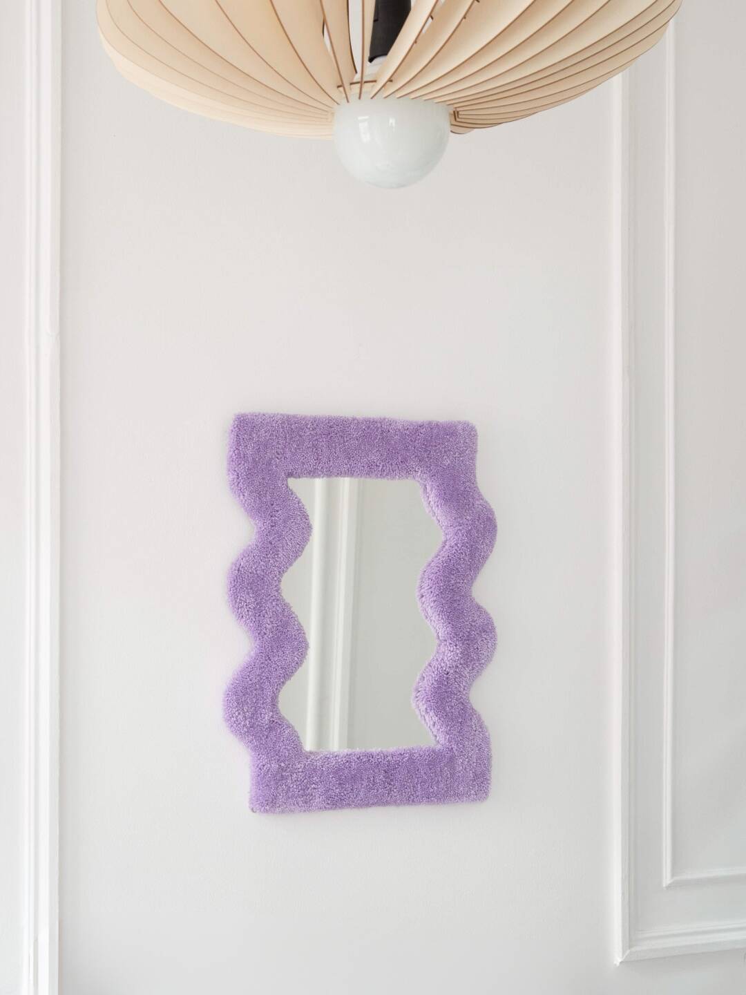 Small lilac wavy mirror