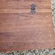 Coffre en bois pattes de lion