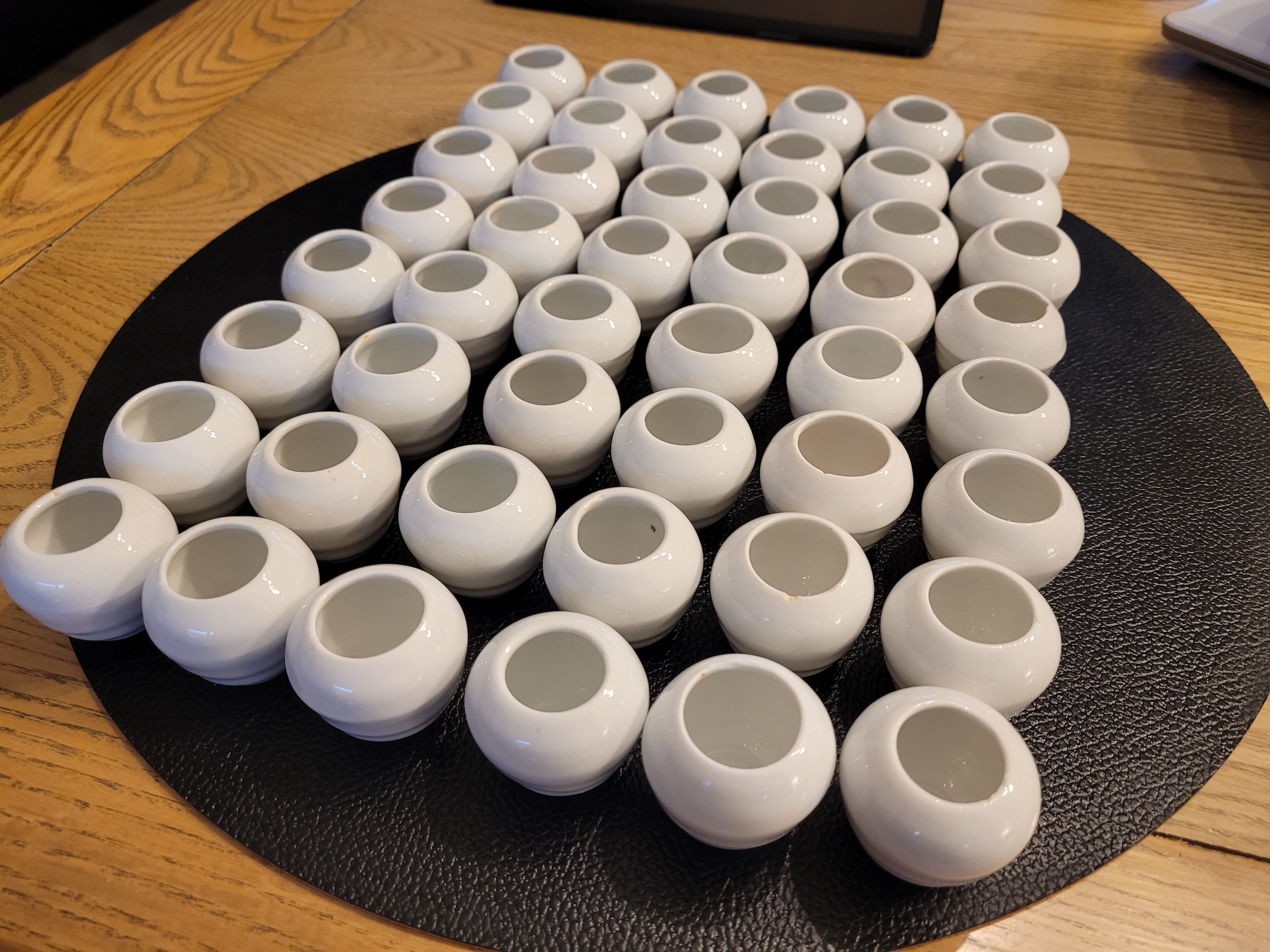 Snail service, set of 48 porcelain shells