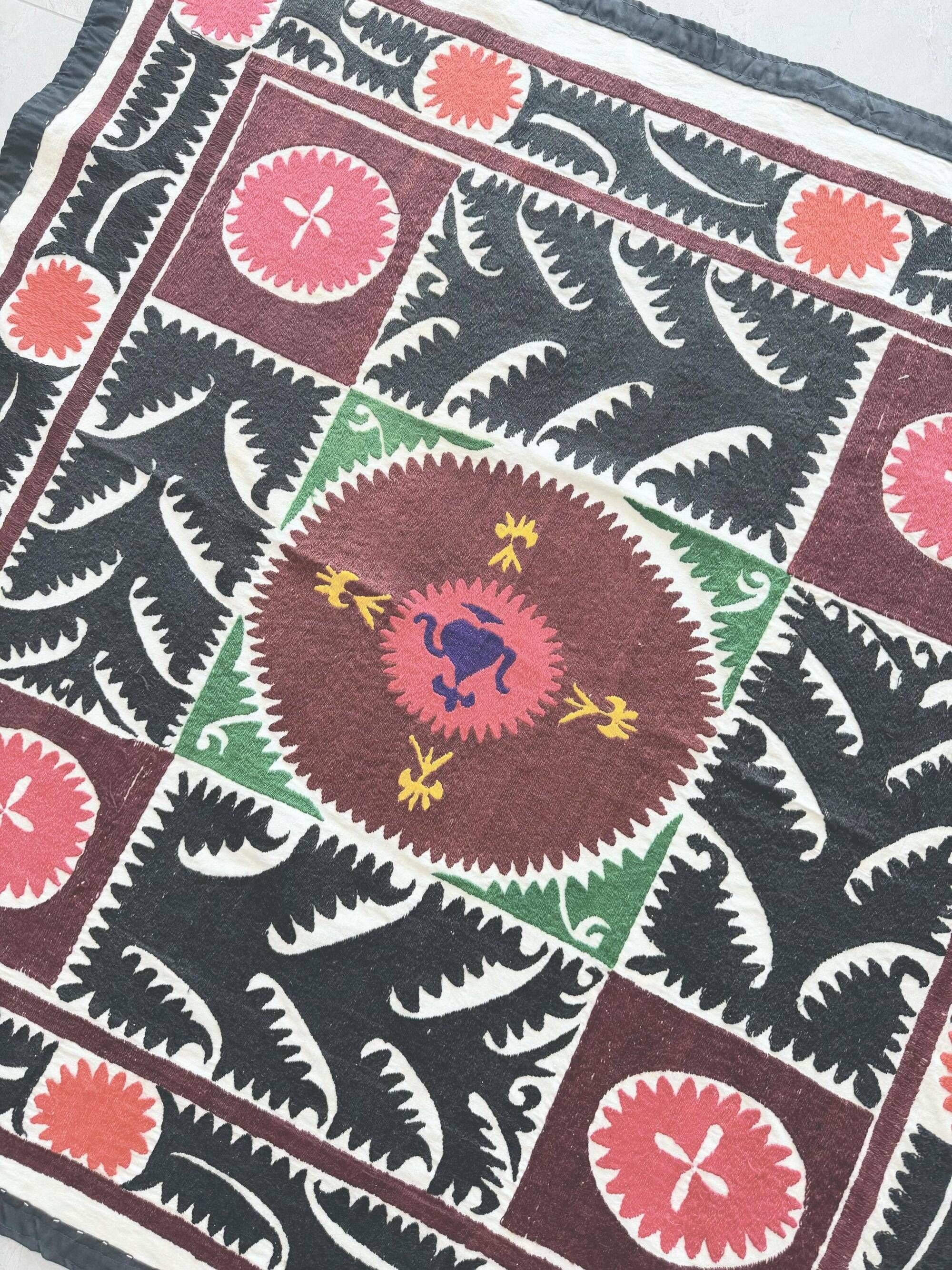 Vintage hand-embroidered tablecloth 116x116 cm
