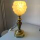 Ancienne lampe en céramique et laiton, globe verre de Clichy