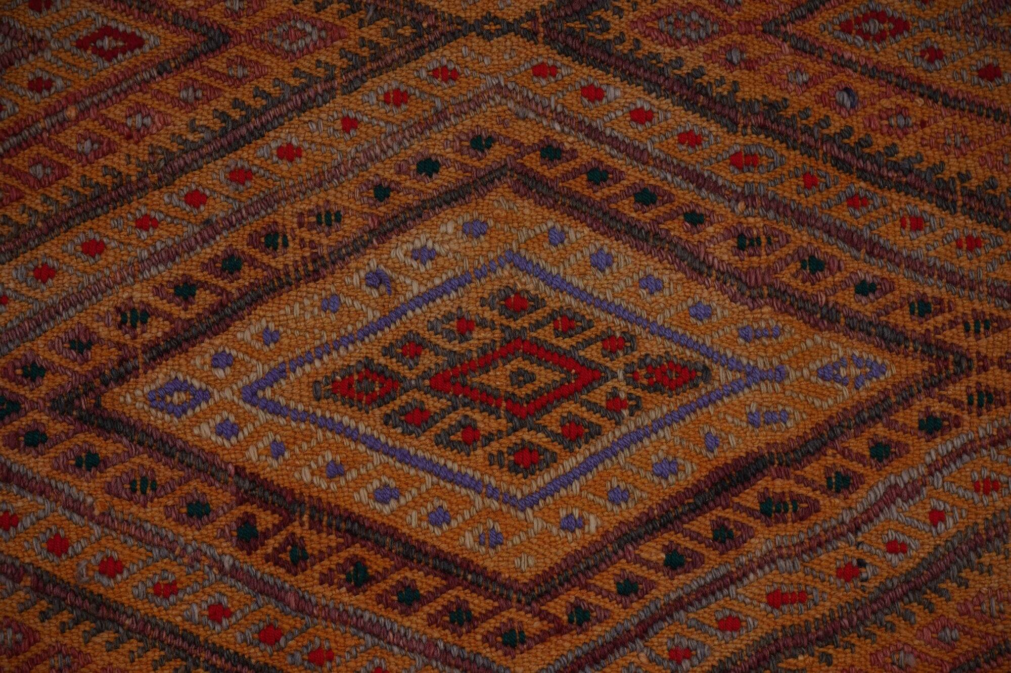 Vintage Turkish kilim, handwoven, 165x234 cm.