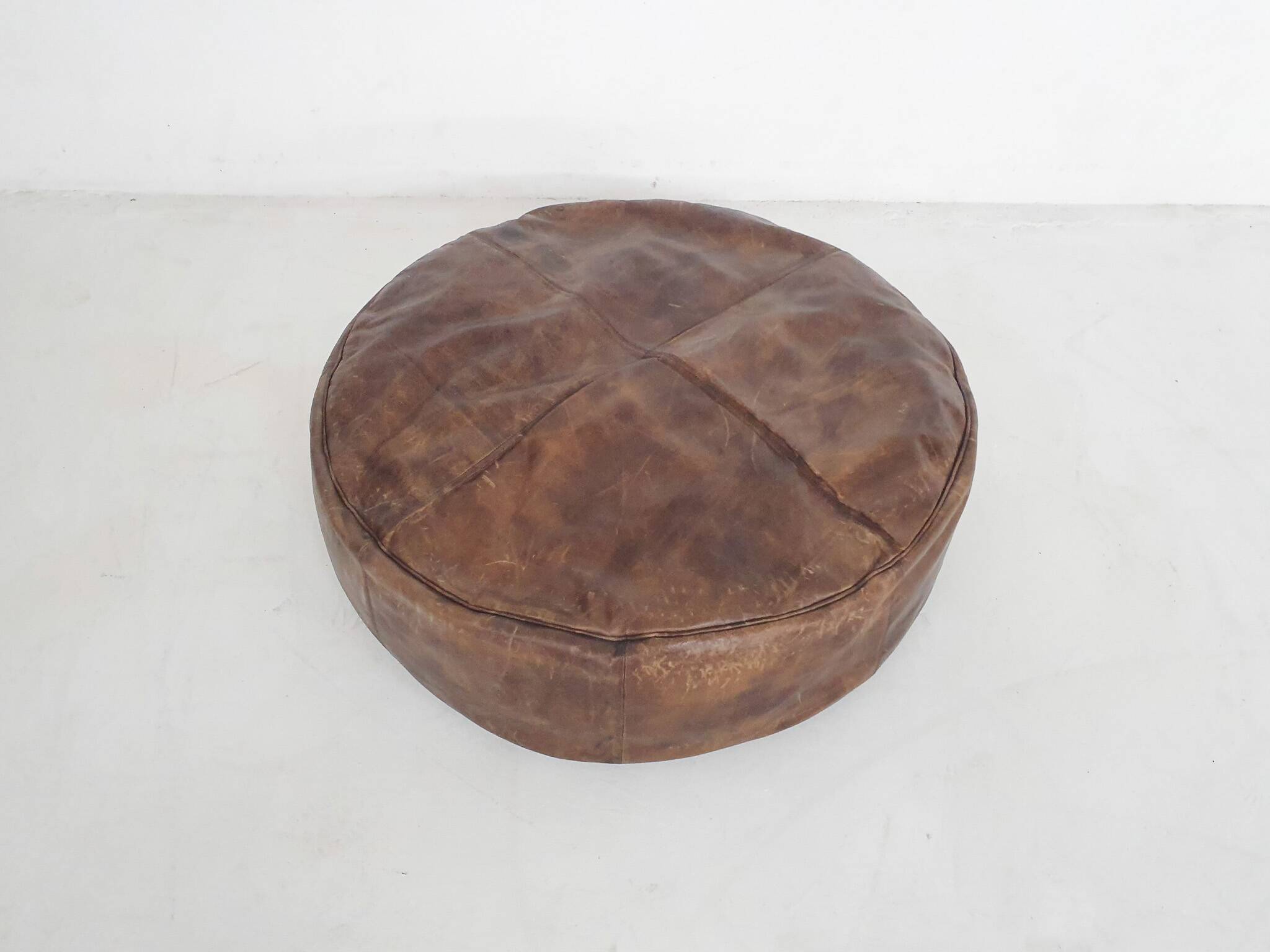 Large vintage round leather ottoman, The Netherlands