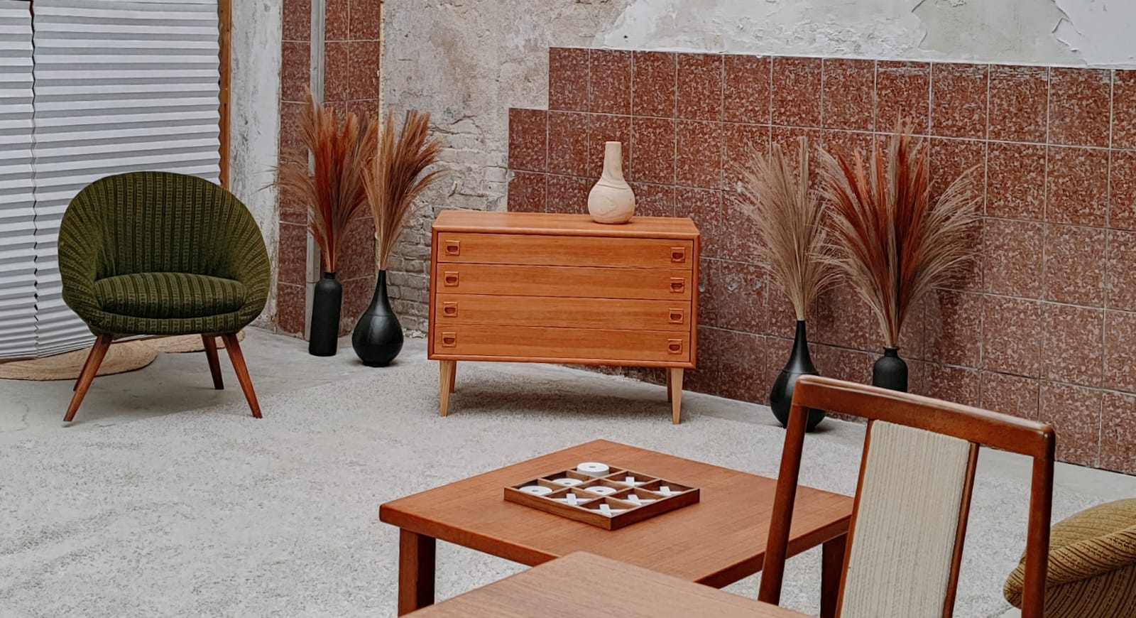 Mid Century chest of drawers