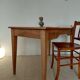 Bureau ancien à double tiroir, pieds gainés, XIXème