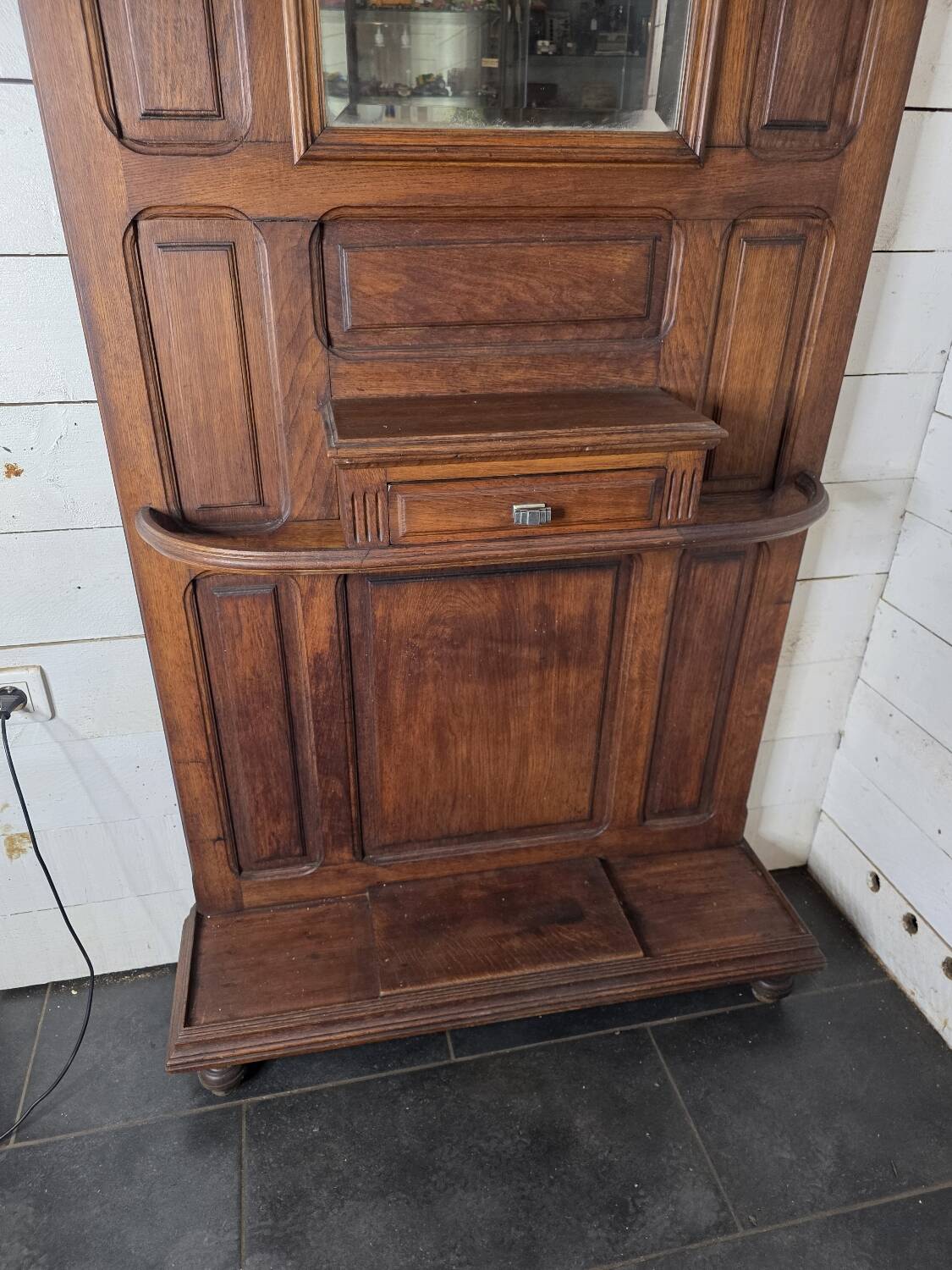 Vestiaire en chêne massif ancien