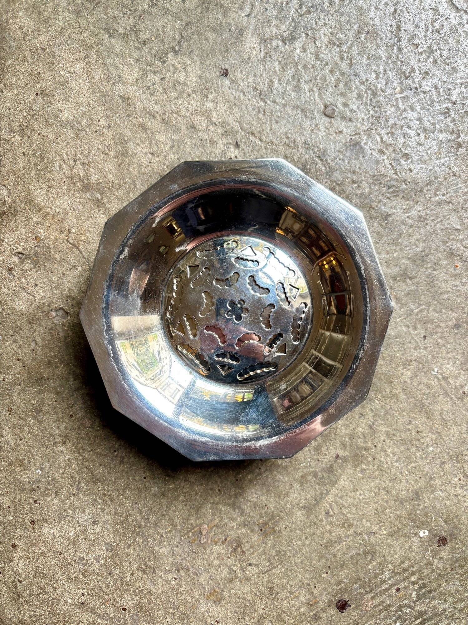 Coquillor butter dish in silver metal