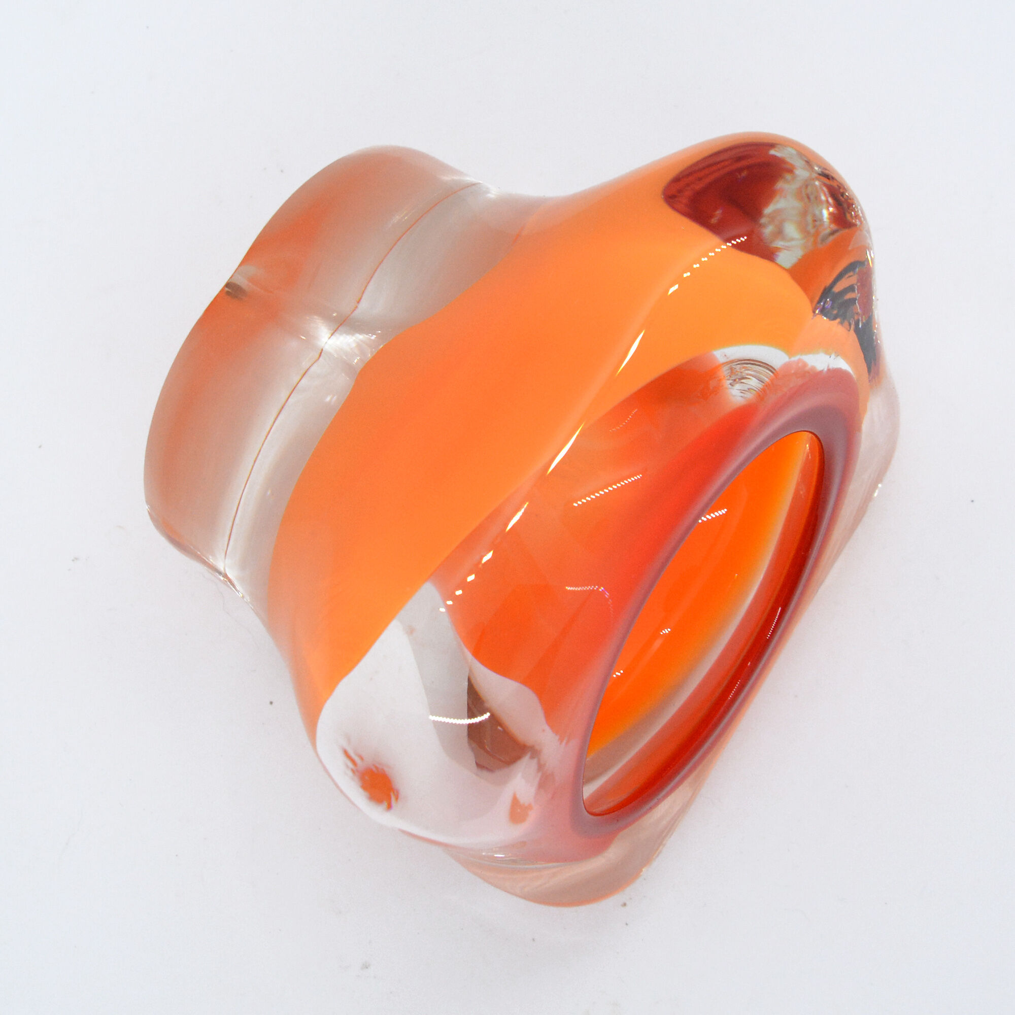Organic ashtray bowl designed by Karel Wünsch, Czechoslovakia of the 1960s