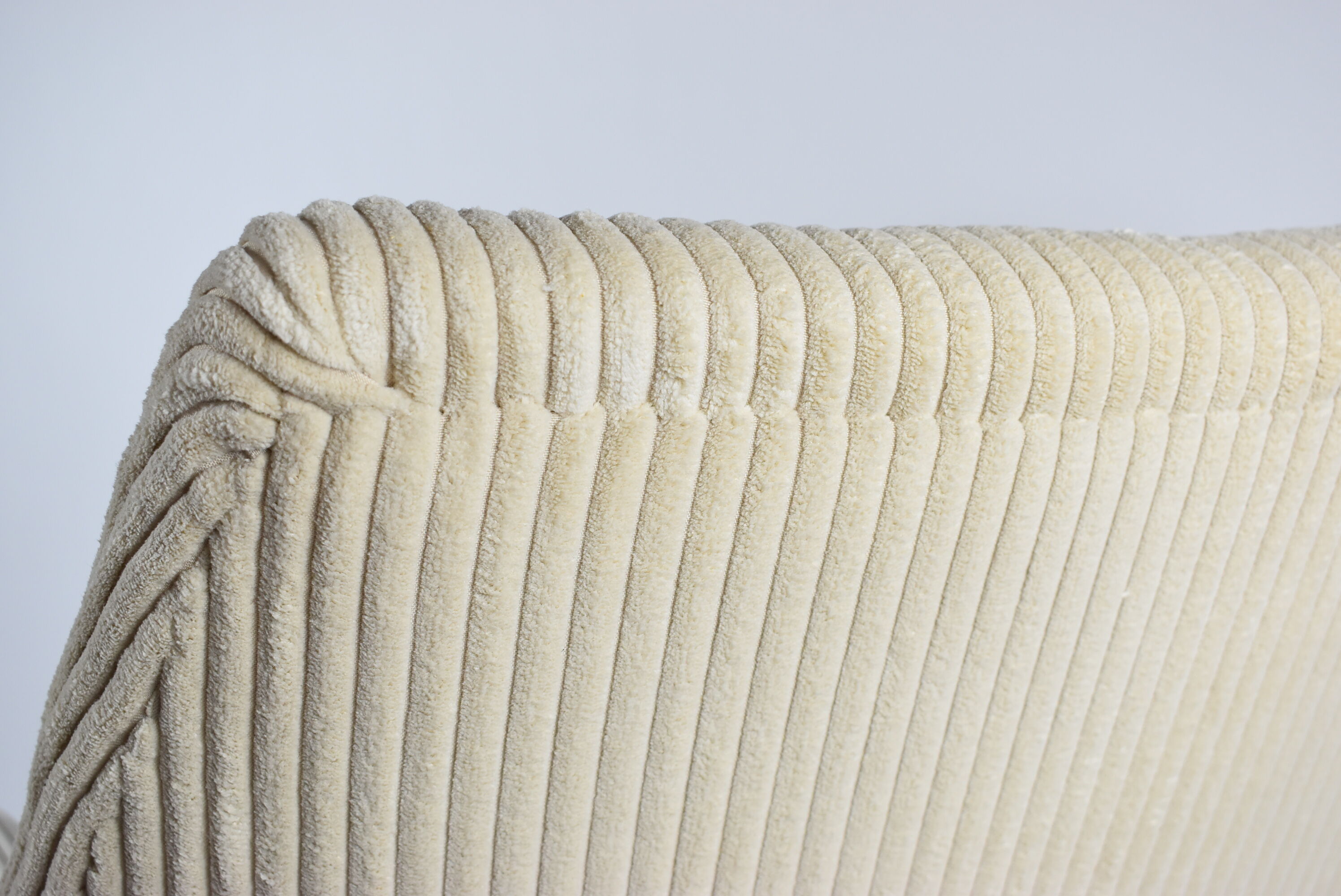 Original Restored Armchair "Shell" German Democratic Republic, 60s, Cord beige