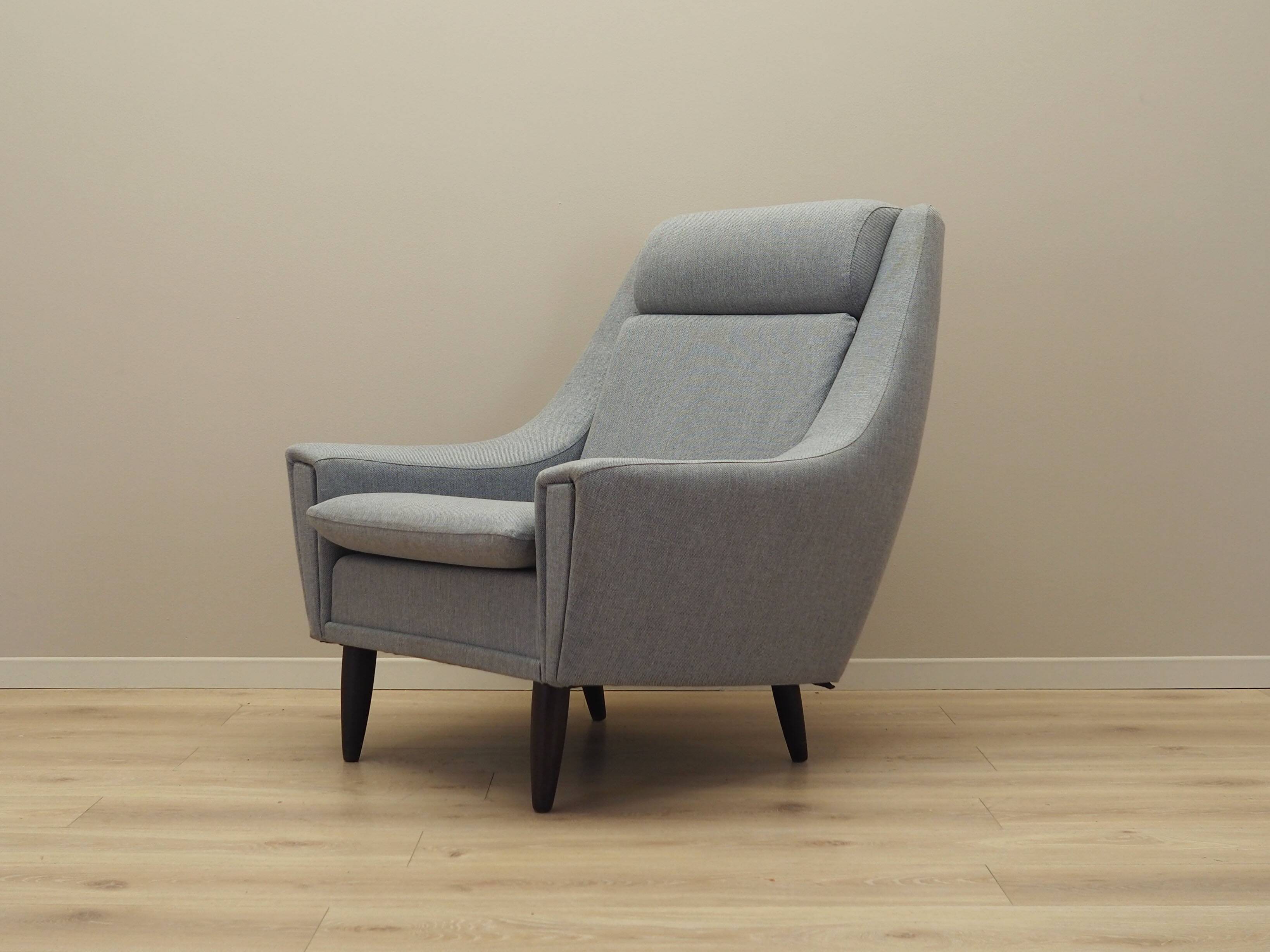 Fauteuil gris, design danois, années 1970, production : Danemark