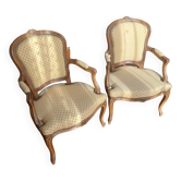 Lot de 2 fauteuils Cabriolet style Louis XV avec tissu jaune à pois rouges