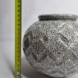 Vase boule art déco en fonte émaillée 1930