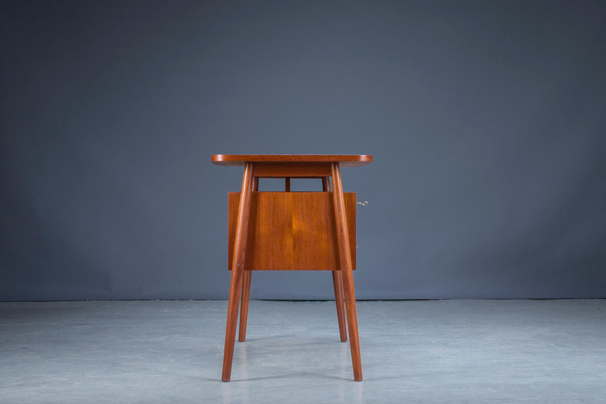 Mid-century teak desk by Gunnar Nielsen for Tibergaard, Denmark 1960s
