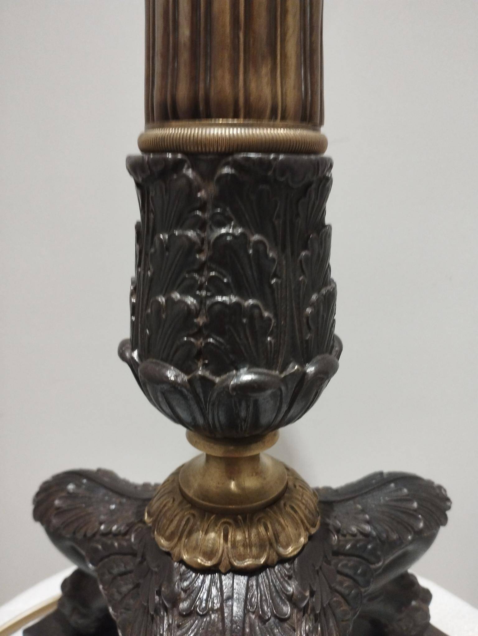 Antique lamp base with lion's paw - Restoration period - Empire