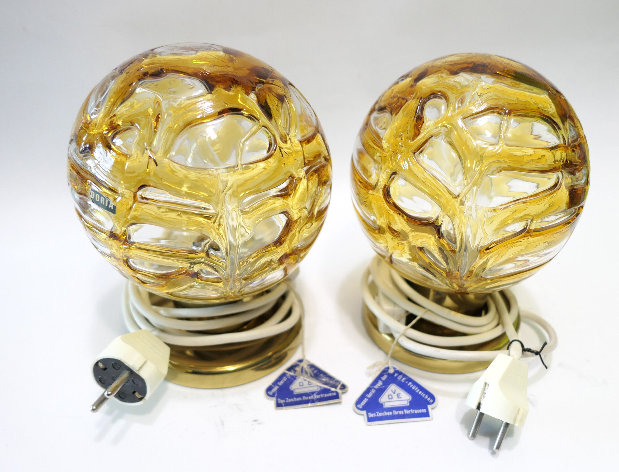 Pair of lamps DORIA lights globes MURANO New Old Stock