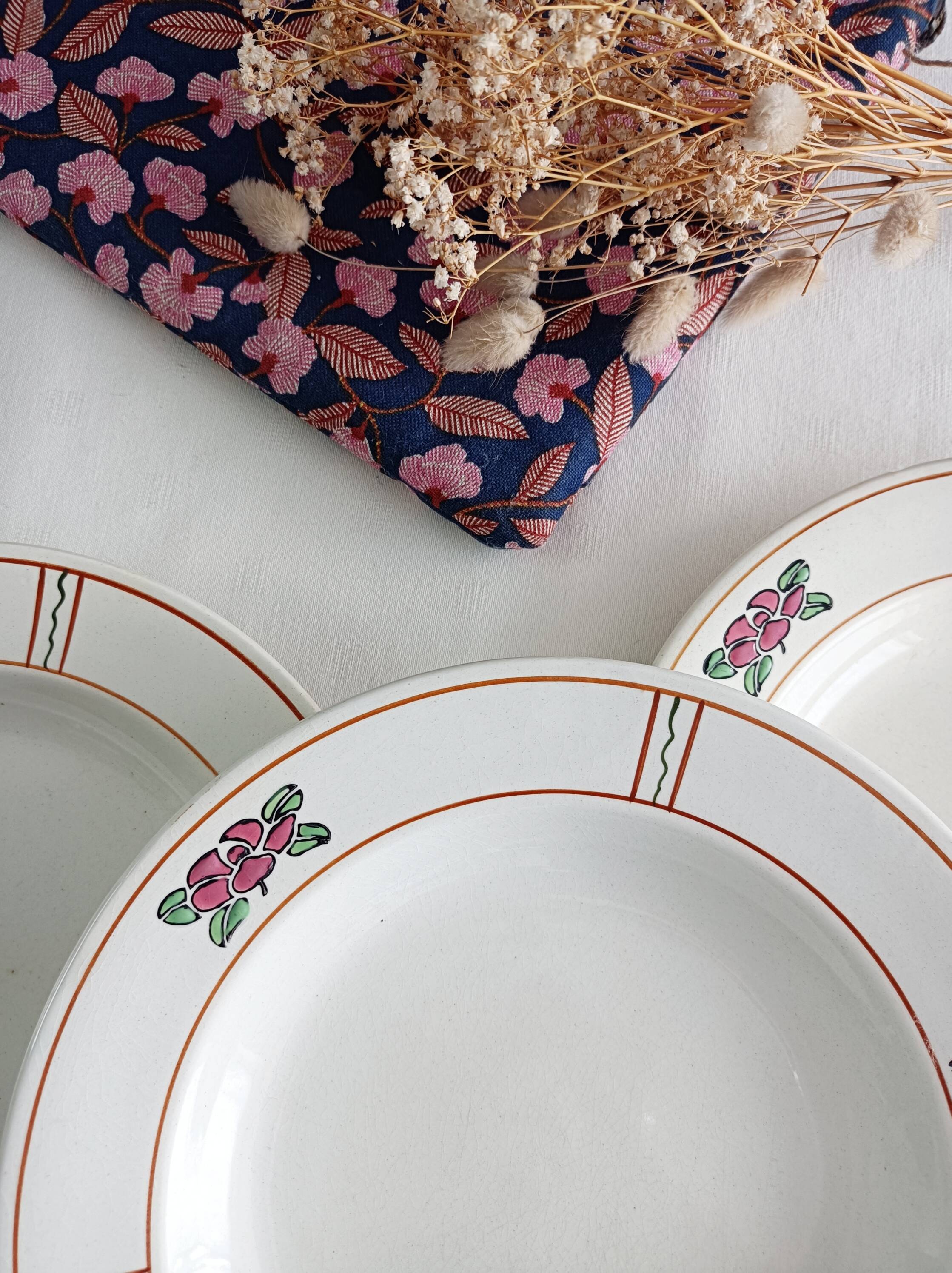 Set of 3 Salins soup plates, water lily