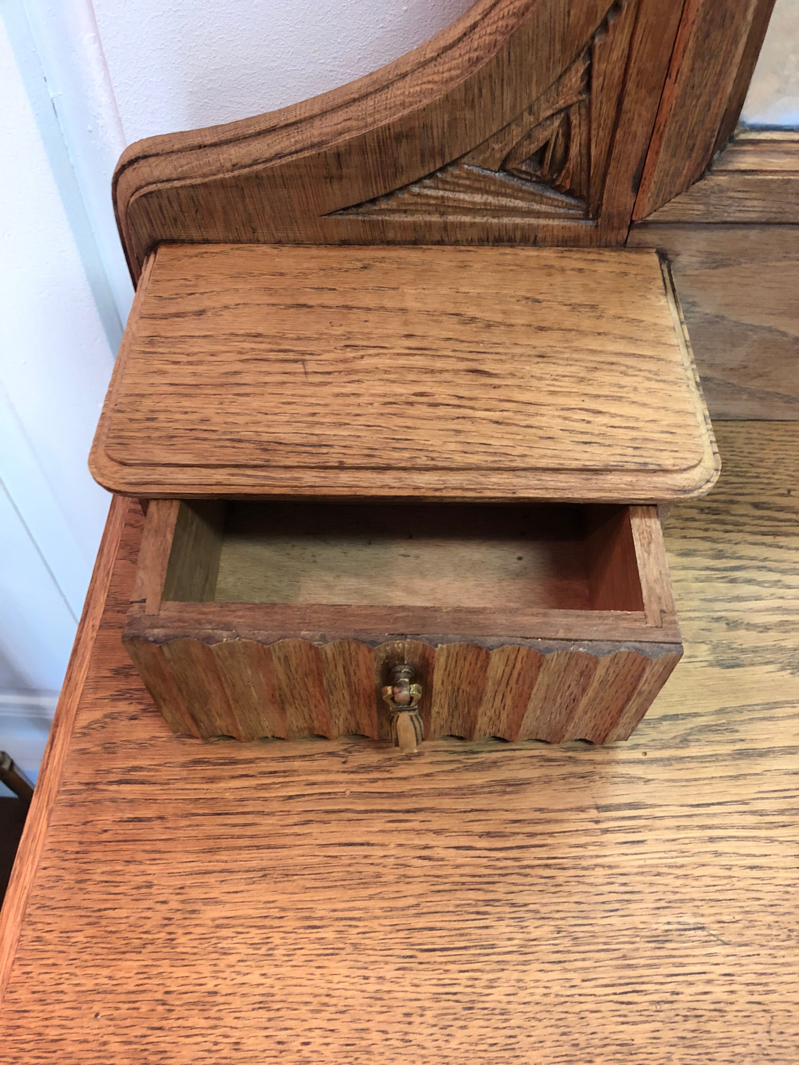 Art Deco dressing table