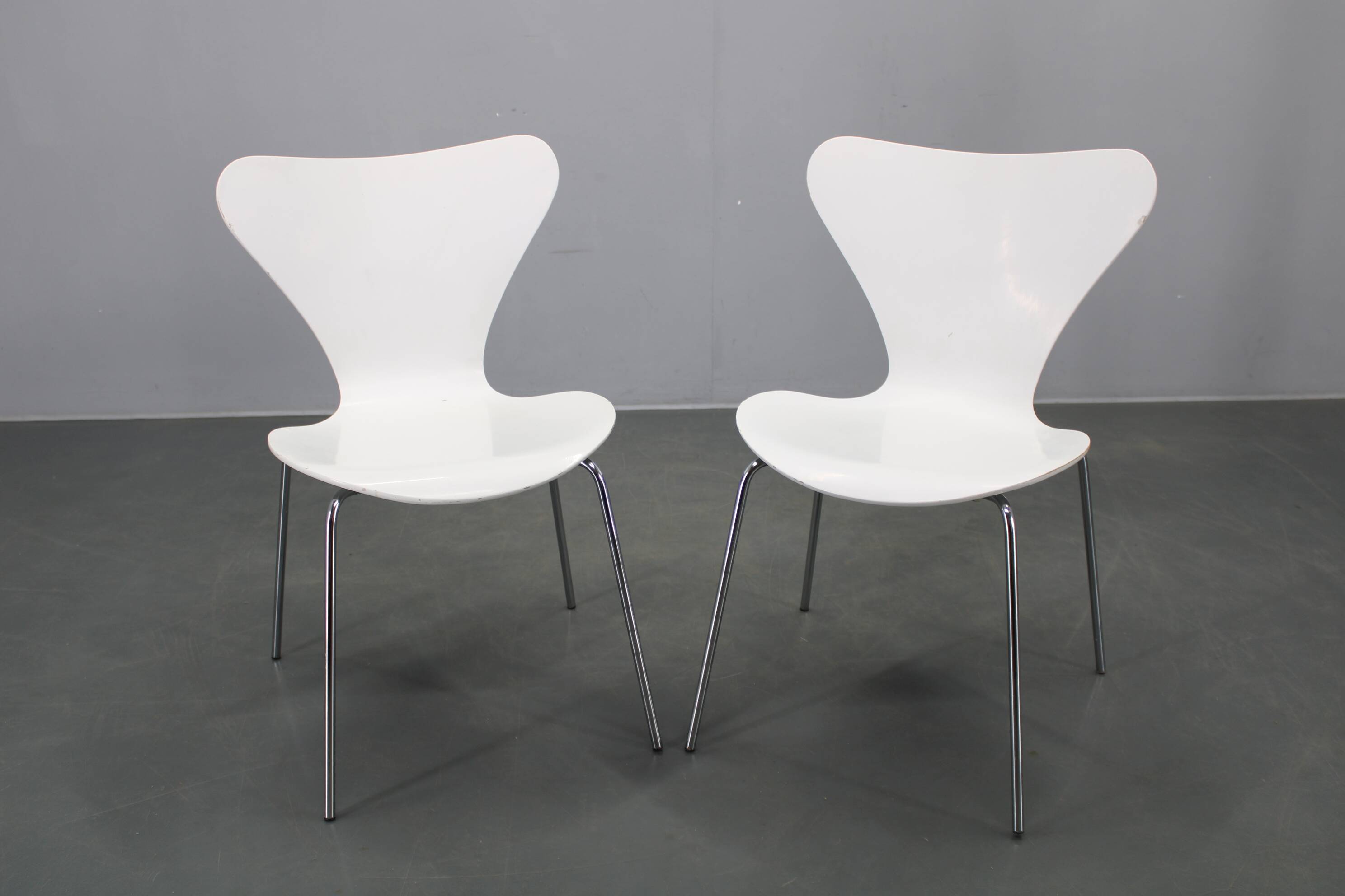Pair of Series 7 chairs by Fritz Hansen, Denmark, 1970s