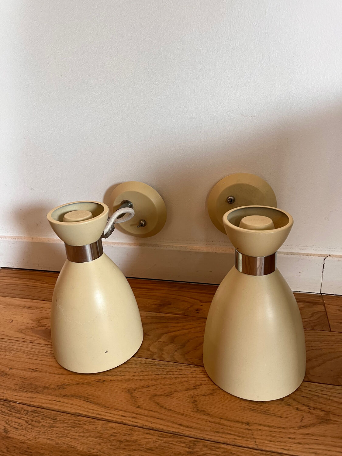 Diabolo wall light pair ^Faro^