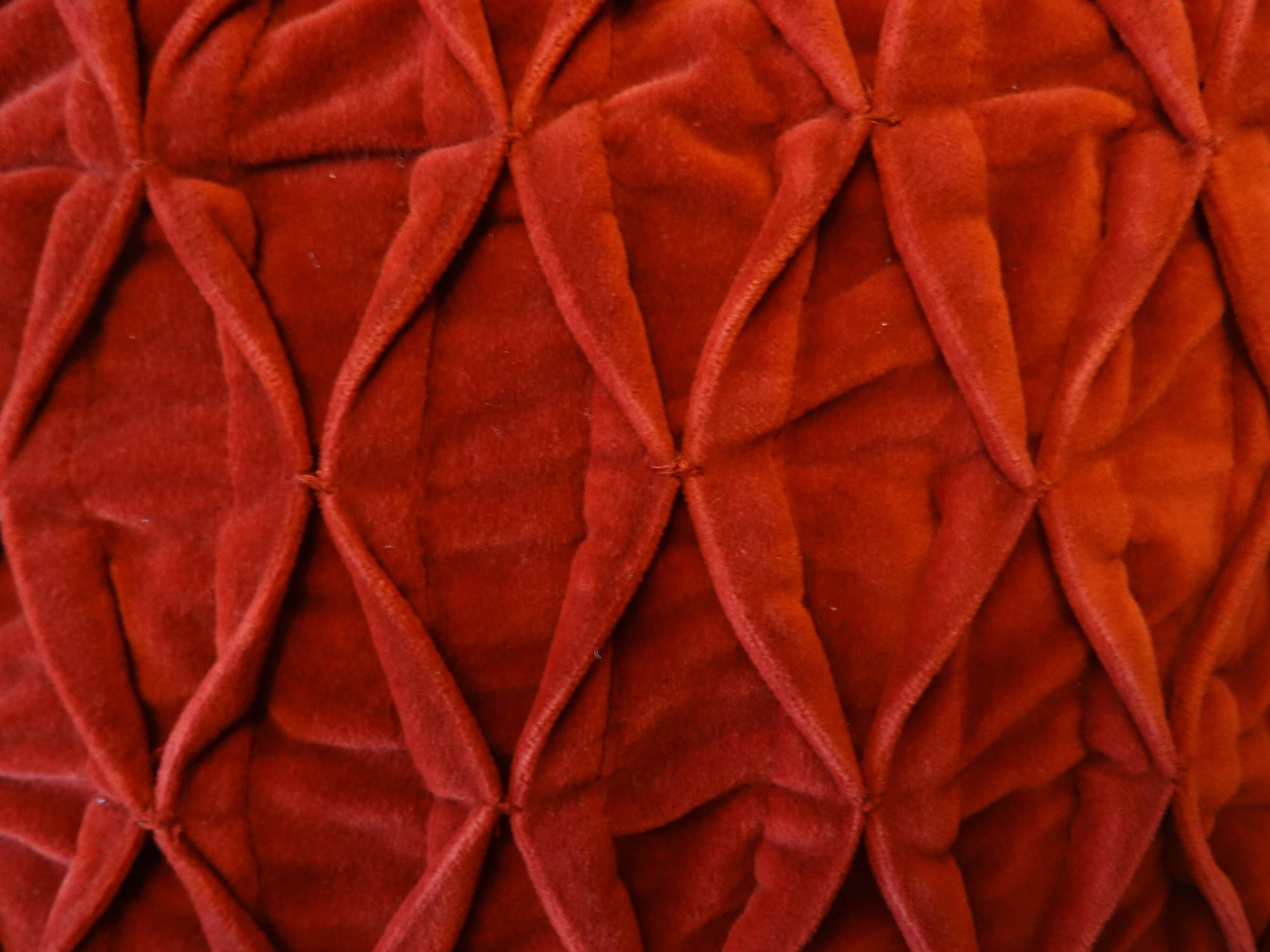 Honeycomb velvet cushion 36x40cm