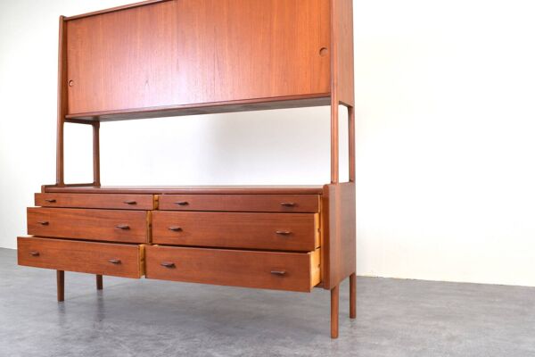 Enfilade en teck danois des années 50 modèle RY-20 par Hans Wegner pour Ry Møbler
