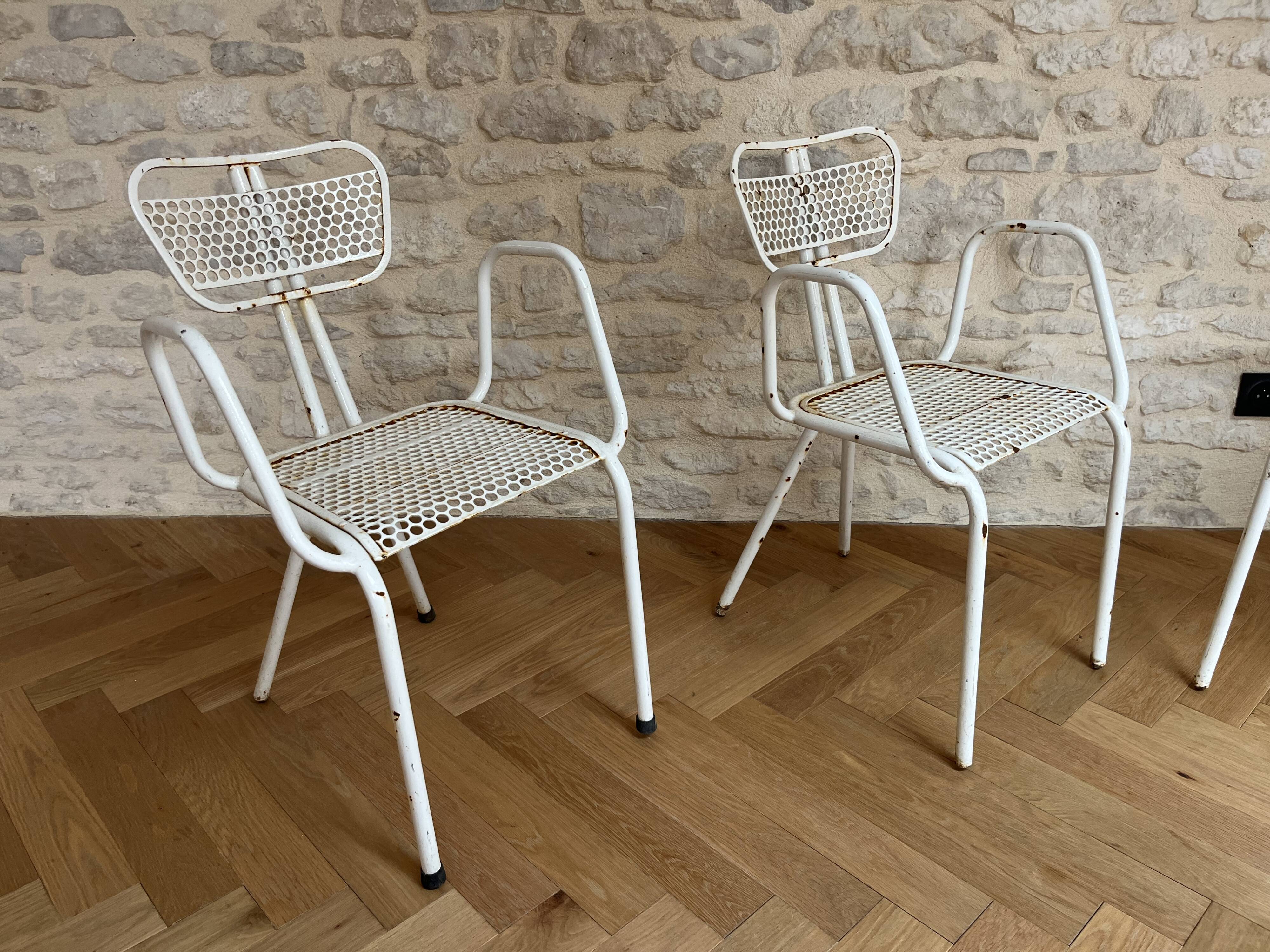 Table de jardin Radar par René Malaval