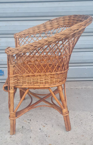 Children's chair in rattan and wicker