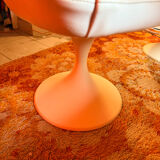 Table and tulip leg chair, vintage space age from the 70s.