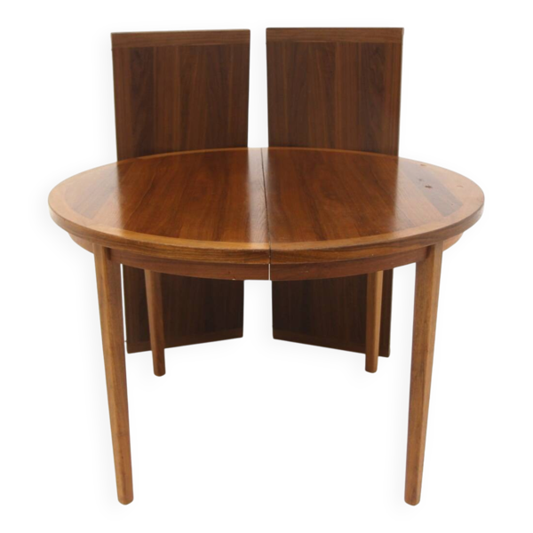 Table de salle à manger scandinave en noyer, Suède, 1960