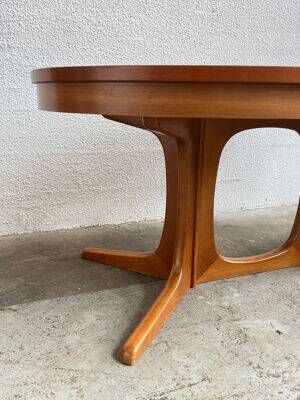 Baumann Oval Table
