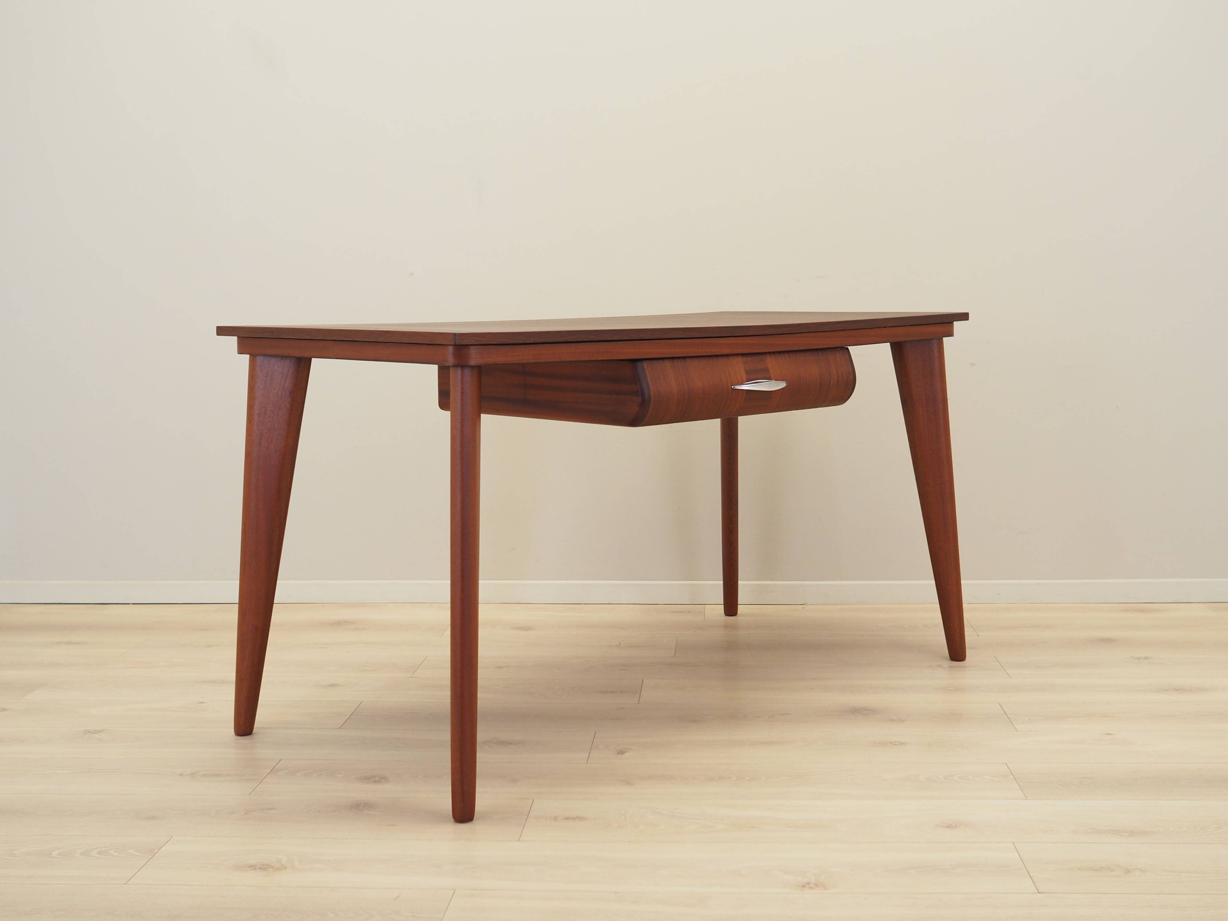 Oak desk, Italian design, 1970s, production: Italy