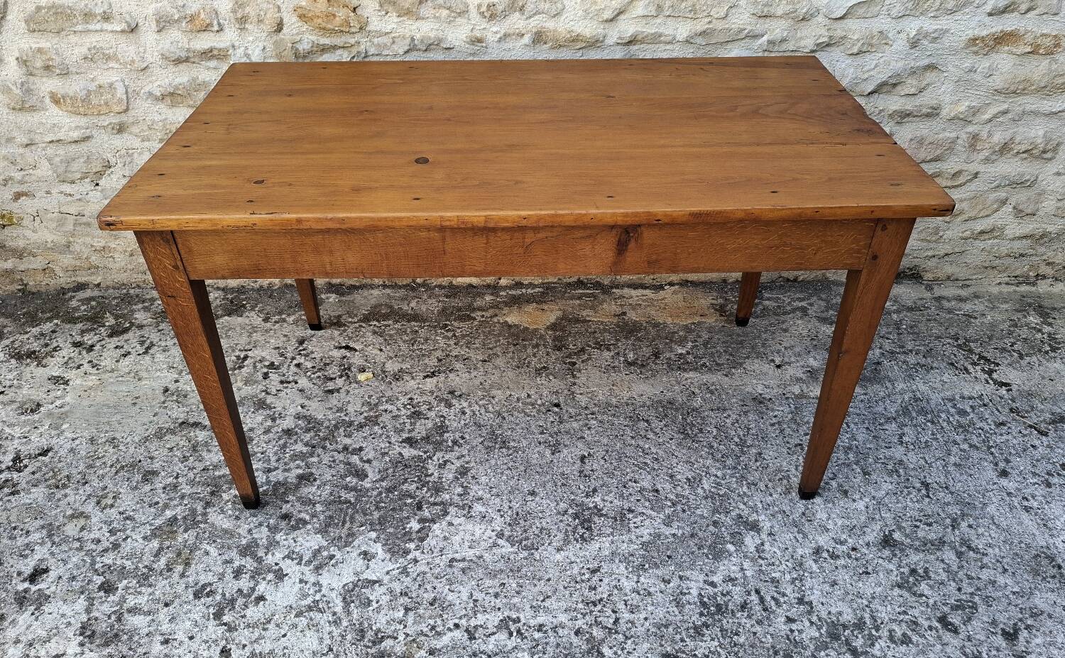 Table en chêne et sapin