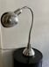 Lampe de bureau en acier chromé