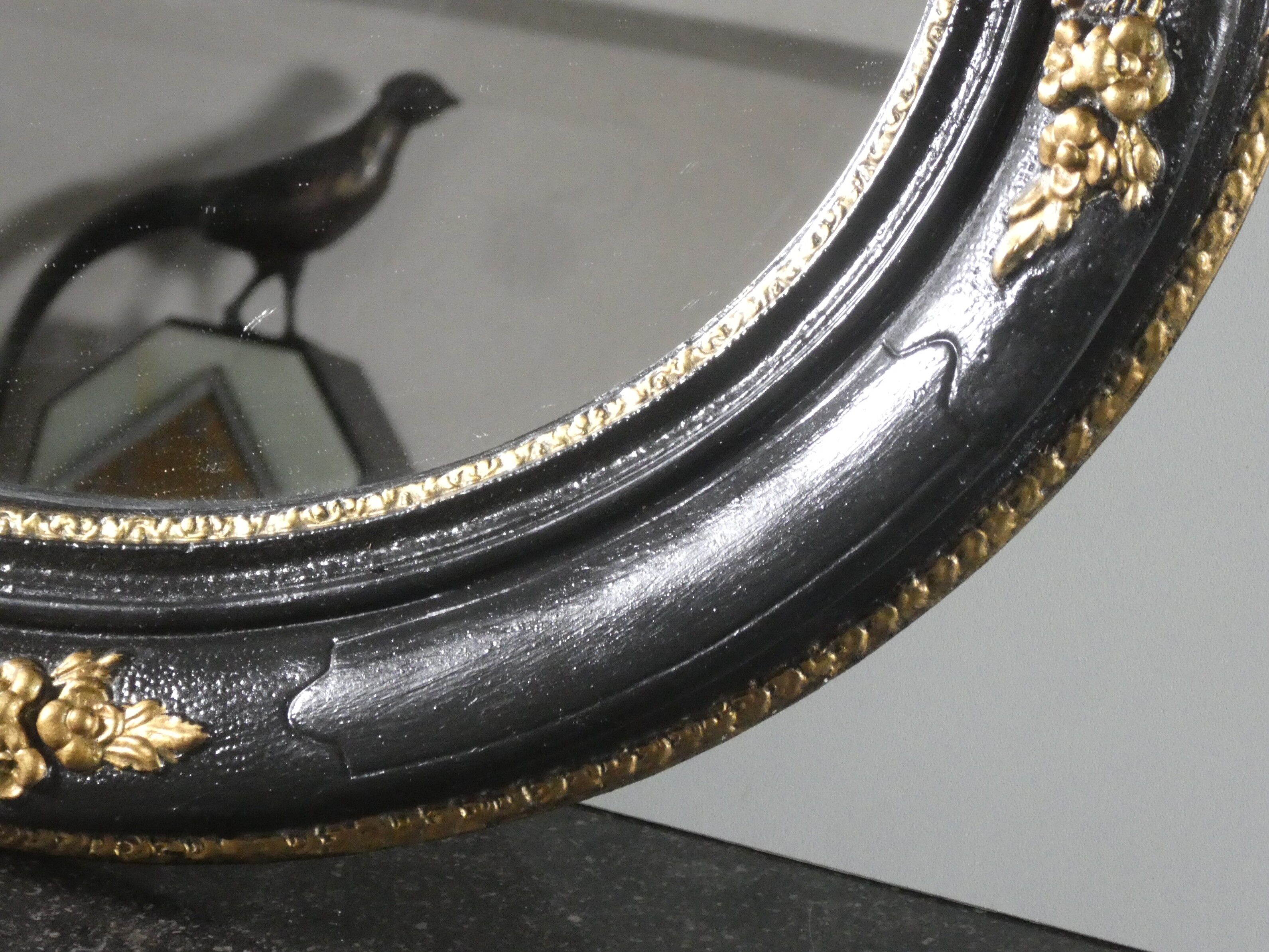 Oval mirror