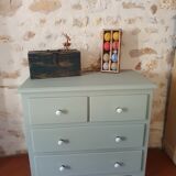 Vintage chest of drawers