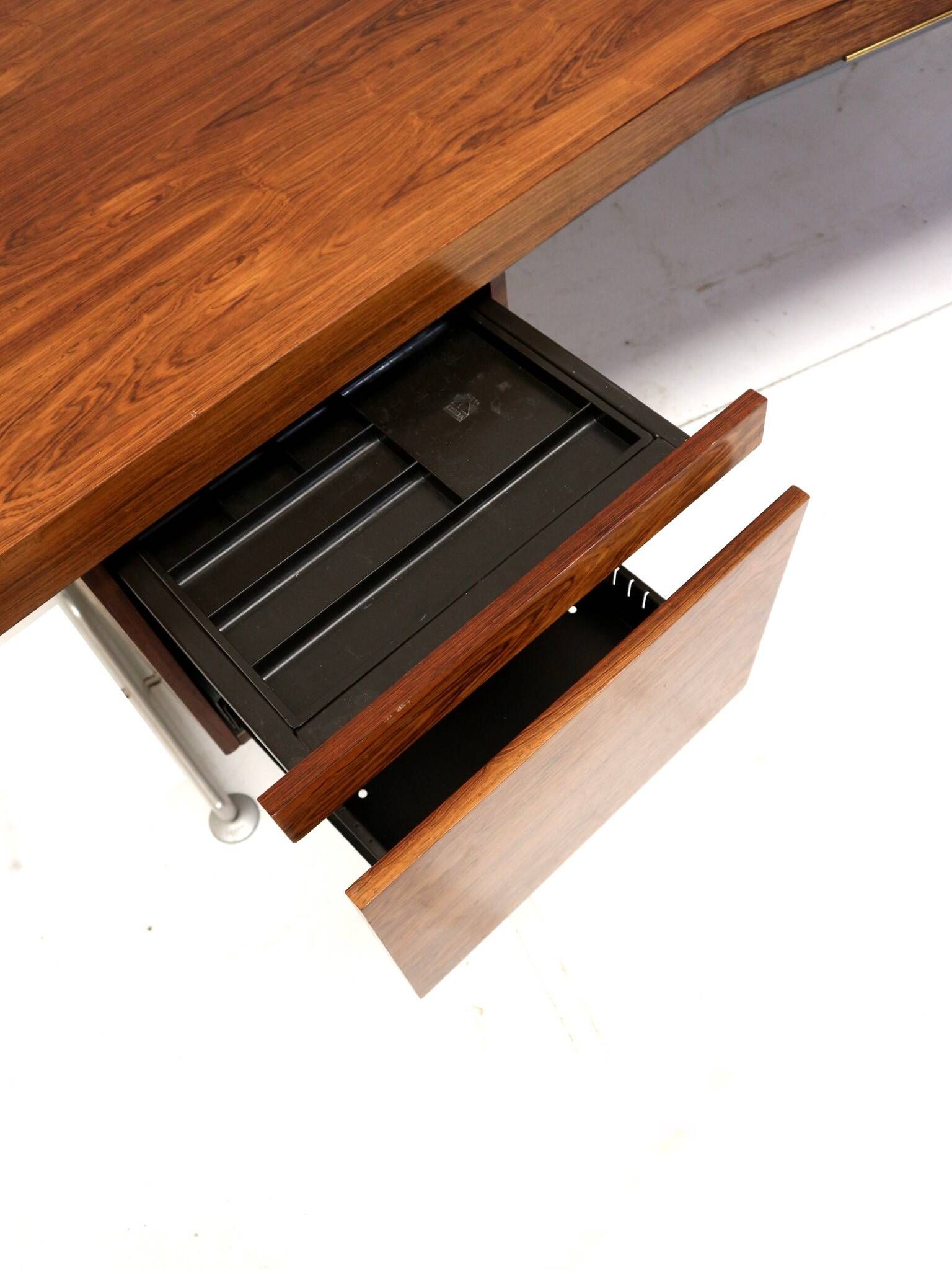 Large exclusive vintage rosewood corner desk by Voko made in the 1960s