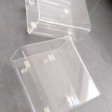 Table basse en plexiglas sur roulettes
