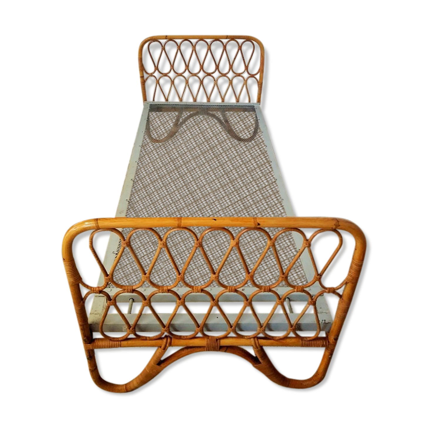Vintage rattan daybed