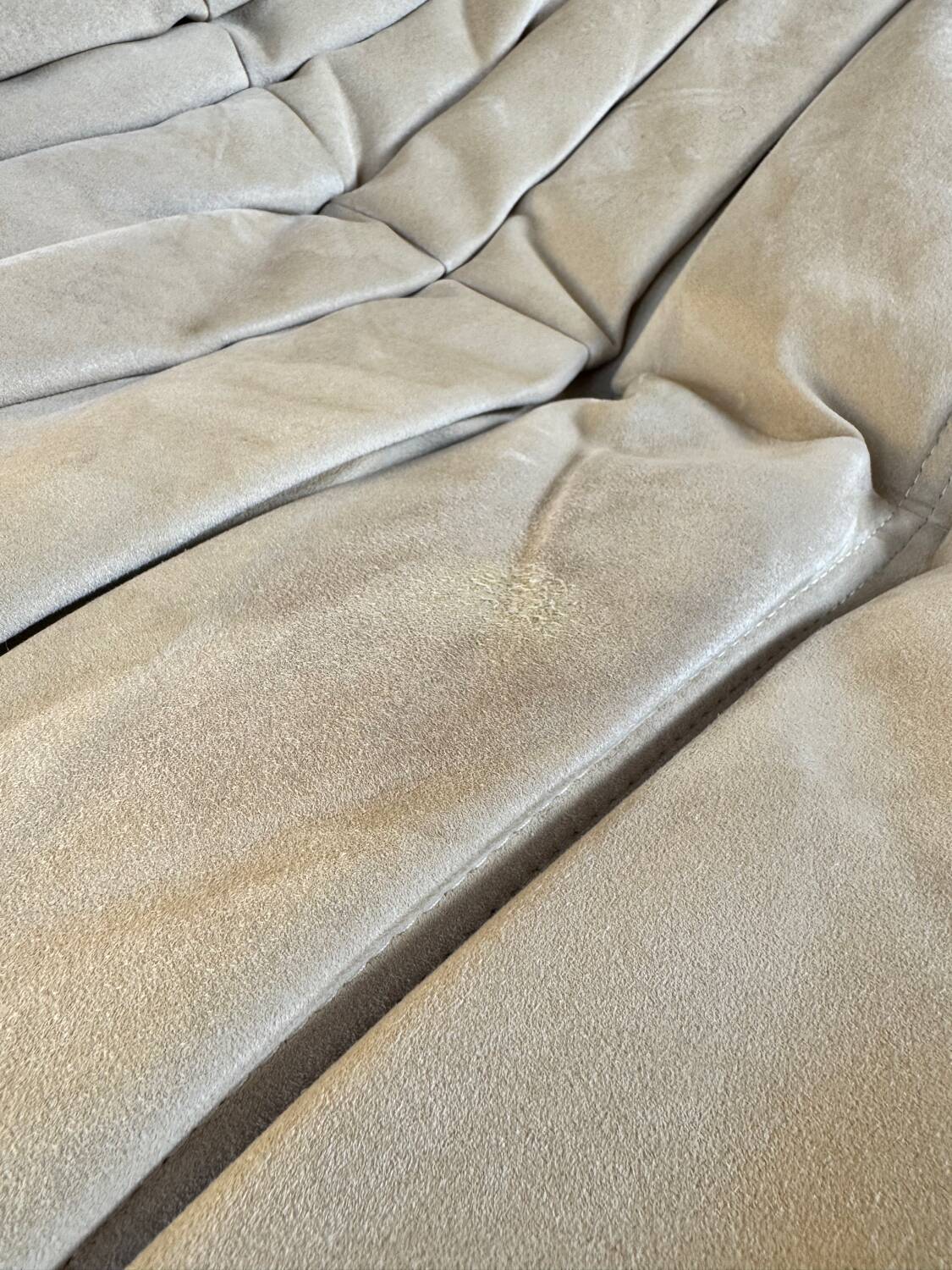 Togo beige par Ligne Roset