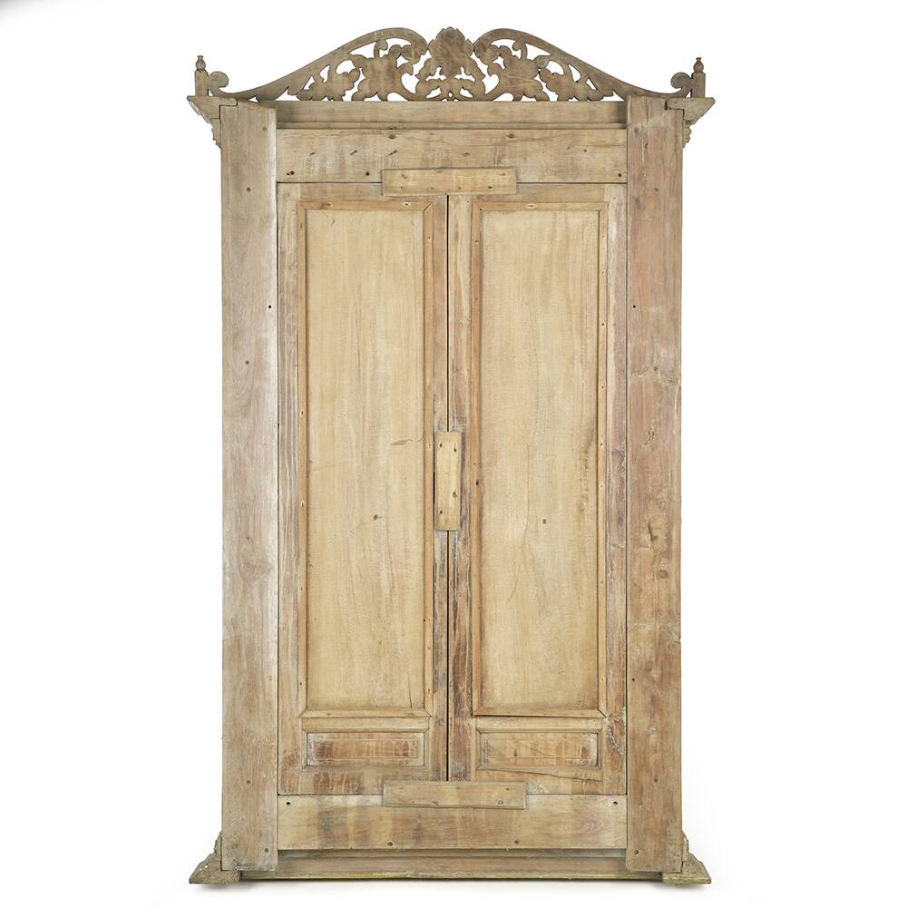 Antique Indian double-leaf door in carved solid wood