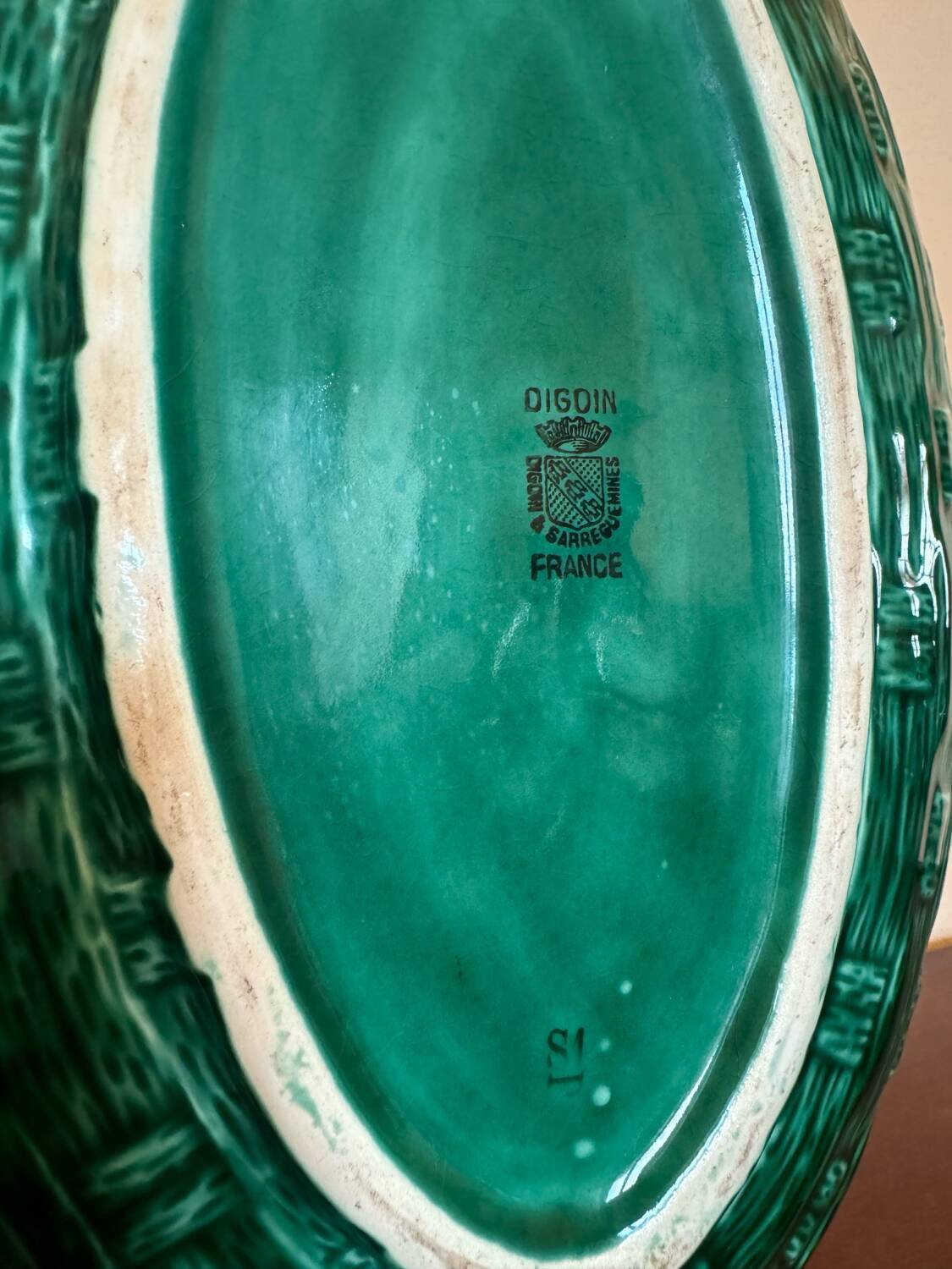 Digoin barbotine ceramic dish from the 50s