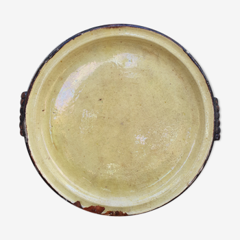 Round plate in yellow glazed clay Dieulefit Haute Provence