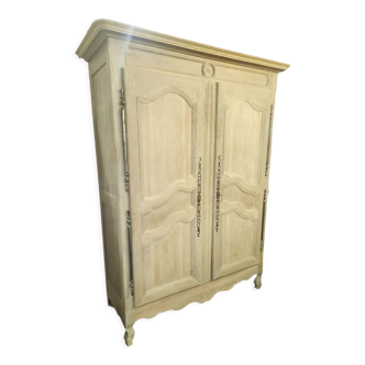 Armoire lorraine 19ème sablée et patinée